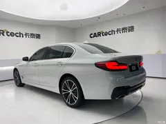 2022 BMW 5 Series modified 530Li leading M sports package, белый — фото 7
