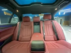 2022 BMW 5 Series modified 530Li leading M sports package, белый — фото 19
