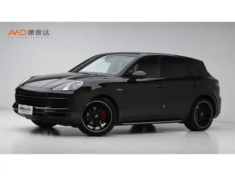 2022 Porsche Cayenne /2.0T/22 /E-Hybrid