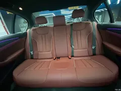 2021 BMW 5 Series 530Li Leading M Sport Package, белый — фото 19