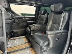 2020 Toyota Vellfire Hybrid 2.5L HV Premium — фото 11