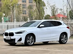 2022 BMW X2 sDrive25i M, белый — фото 2