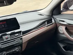 2022 BMW X2 sDrive25i M, белый — фото 15