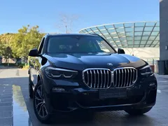 2021 BMW X5 xDrive30i M, чёрный — фото 3