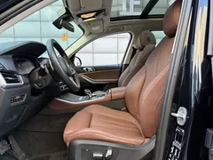 2021 BMW X5 xDrive30i M, чёрный — фото 10