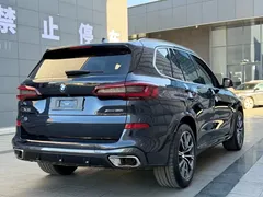 2021 BMW X5 xDrive30i M, чёрный — фото 18