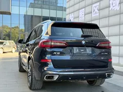 2021 BMW X5 xDrive30i M, чёрный — фото 20