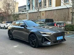 2023 Changan UNI-V 1.5T Premium — фото 2