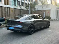 2023 Changan UNI-V 1.5T Premium — фото 6