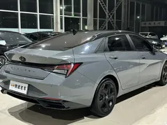 2021 Hyundai Elantra 1.5L CVT LUX Premium — фото 4