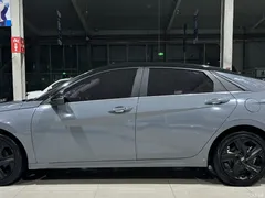 2021 Hyundai Elantra 1.5L CVT LUX Premium — фото 7