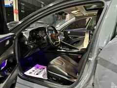 2021 Hyundai Elantra 1.5L CVT LUX Premium — фото 8