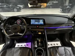 2021 Hyundai Elantra 1.5L CVT LUX Premium — фото 12
