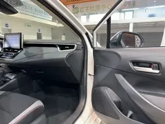 2021 Toyota Corolla 1.2T S-CVT Pioneer, белый — фото 22