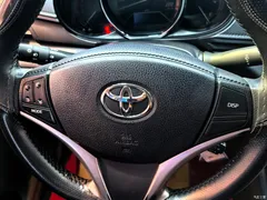 2022 Toyota YARiS L 1.5L CVT Luxury PLUS — фото 14