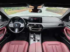 2022 BMW 5 Series 530Li M Sport Package, белый — фото 8