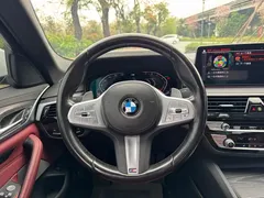 2022 BMW 5 Series 530Li M Sport Package, белый — фото 10
