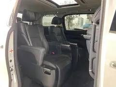 2021 Toyota Vellfire Hybrid 2.5L HV Luxury, белый — фото 15