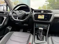 2021 Volkswagen Tiguan L 430PHEV PHEV Premium, белый — фото 8