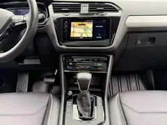 2021 Volkswagen Tiguan L 430PHEV PHEV Premium, белый — фото 11