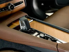 2022 Volvo XC90 B6 Zhiyi Luxury 7-seater, чёрный — фото 12