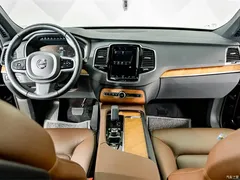 2022 Volvo XC90 B6 Zhiyi Luxury 7-seater, чёрный — фото 13