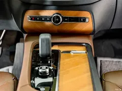 2022 Volvo XC90 B6 Zhiyi Luxury 7-seater, чёрный — фото 15