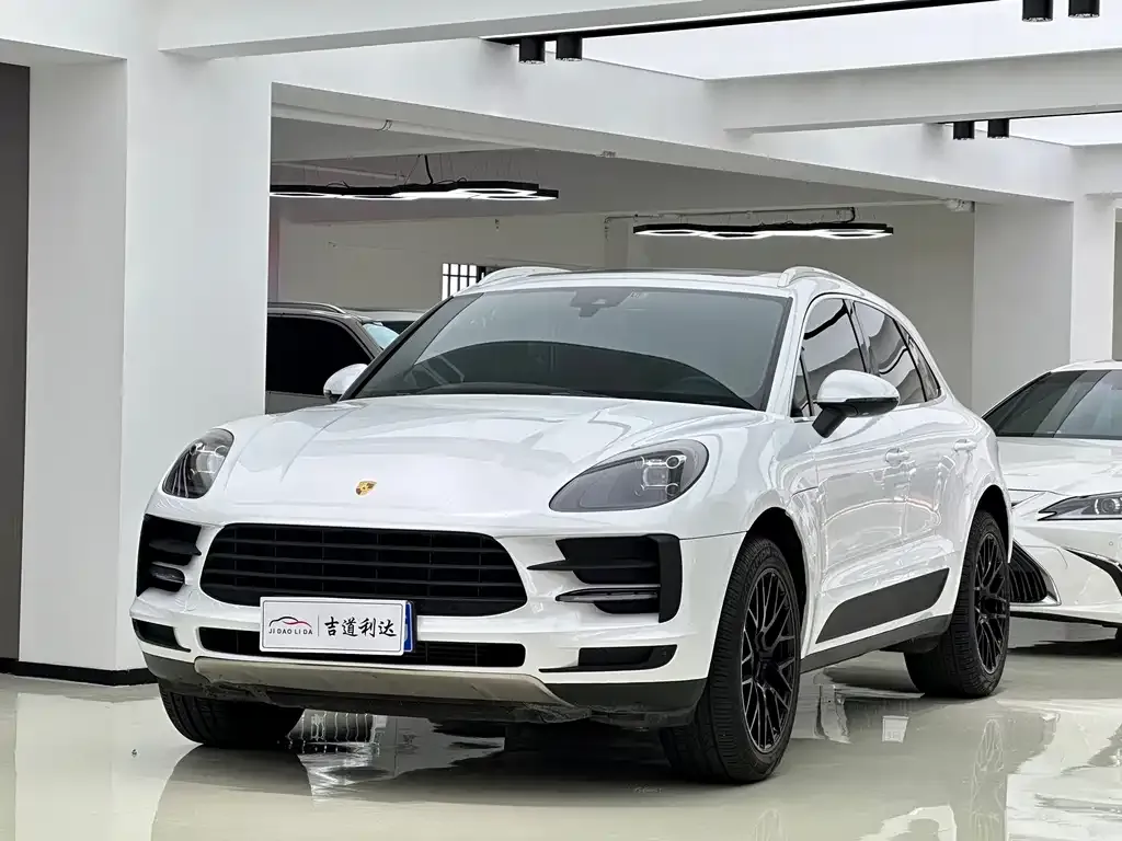 2021 Porsche Macan 2.0T