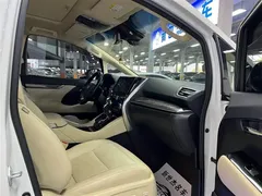 2021 Toyota Alphard Hybrid 2.5L Premium, белый — фото 10
