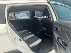 2022 Toyota Yaris L Zhixuan X 1.5L CVT PLUS, белый — фото 12