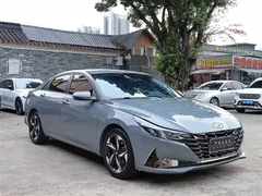 2021 Hyundai Elantra 1.5L CVT LUX Premium, синий — фото 3