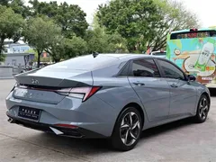 2021 Hyundai Elantra 1.5L CVT LUX Premium, синий — фото 7