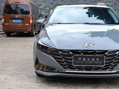 2021 Hyundai Elantra 1.5L CVT LUX Premium, синий — фото 21