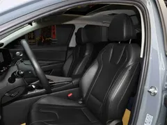 2021 Hyundai Elantra 1.5L CVT LUX Premium, синий — фото 25