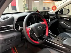 2023 Toyota Highlander 2.5L Smart Hybrid 4WD Premium 7, чёрный — фото 7