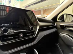 2023 Toyota Highlander 2.5L Smart Hybrid 4WD Premium 7, чёрный — фото 8