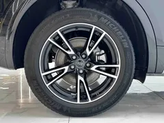 2021 Audi Q5L 40 TFSI, чёрный — фото 14