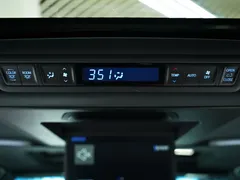 2020 Toyota Vellfire Hybrid 2.5L HV Premium, белый — фото 11