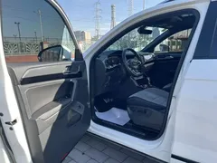 2021 Volkswagen Tayron 380TSI 4WD R-Line, белый — фото 14