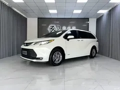 2022 Toyota SIENNA 2.5L AT, белый — фото 4