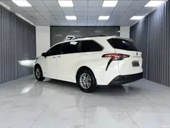 2022 Toyota SIENNA 2.5L AT, белый — фото 5
