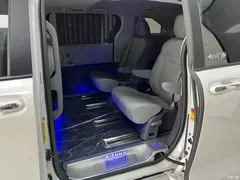 2022 Toyota SIENNA 2.5L AT, белый — фото 9