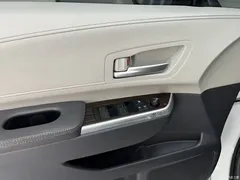 2022 Toyota SIENNA 2.5L AT, белый — фото 17
