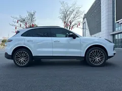 2023 Porsche Cayenne 3.0T Platinum, белый — фото 4