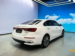 2021 Kia Cerato 1.5L CVT Fashion, белый — фото 4