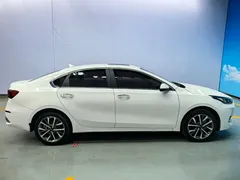 2021 Kia Cerato 1.5L CVT Fashion, белый — фото 7
