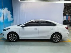 2021 Kia Cerato 1.5L CVT Fashion, белый — фото 9