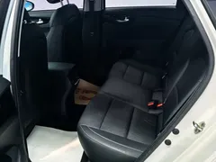 2021 Kia Cerato 1.5L CVT Fashion, белый — фото 19