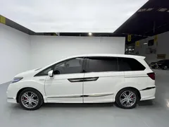 2019 Honda Elysion 2.0L Hybrid Luxury, белый — фото 3