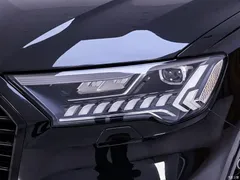 2022 Audi Q7 55 TFSI quattro S line Ice and Snow Sport — фото 4